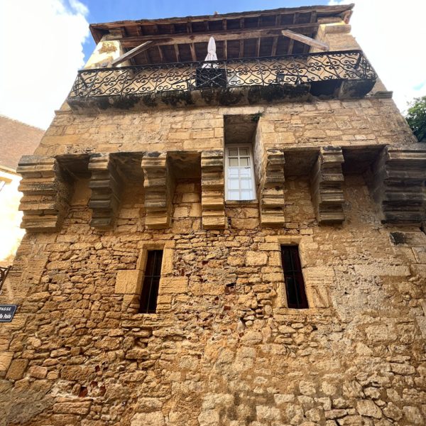 Lieux d experiences visite guidee Sarlat architecture details 4 Lieux d experiences visite guidee Sarlat architecture details 4