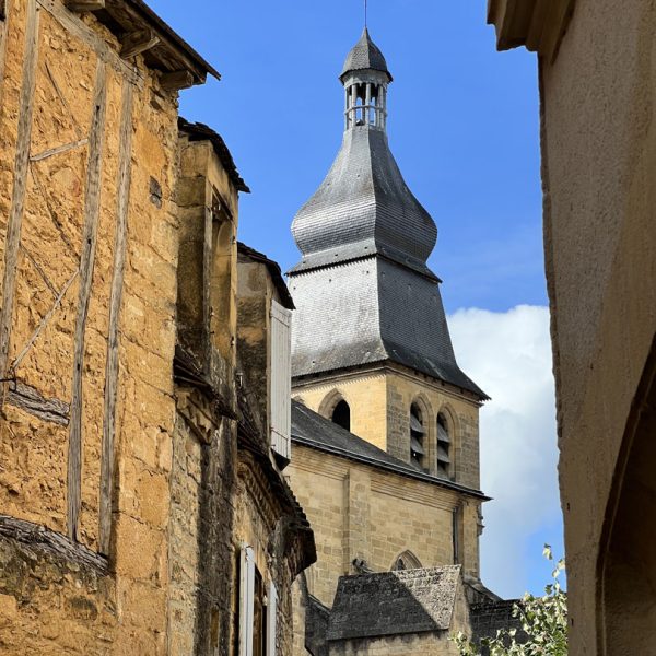 Lieux d experiences visite guidee Sarlat clocher sacerdos 2 Lieux d experiences visite guidee Sarlat clocher sacerdos 2